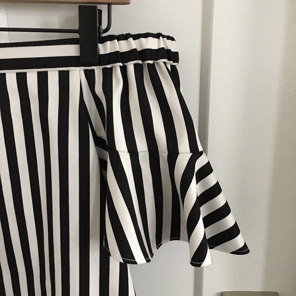 ASOS Off the Shoulder Striped Top 0 - Picture 2 of 5